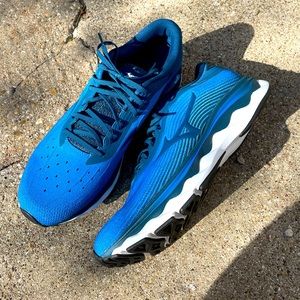 Mens Mizuno Wave Sky 05